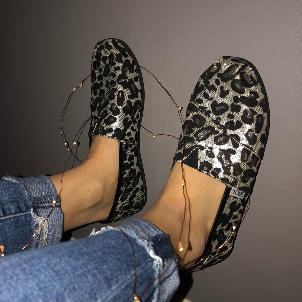Toms Shoes